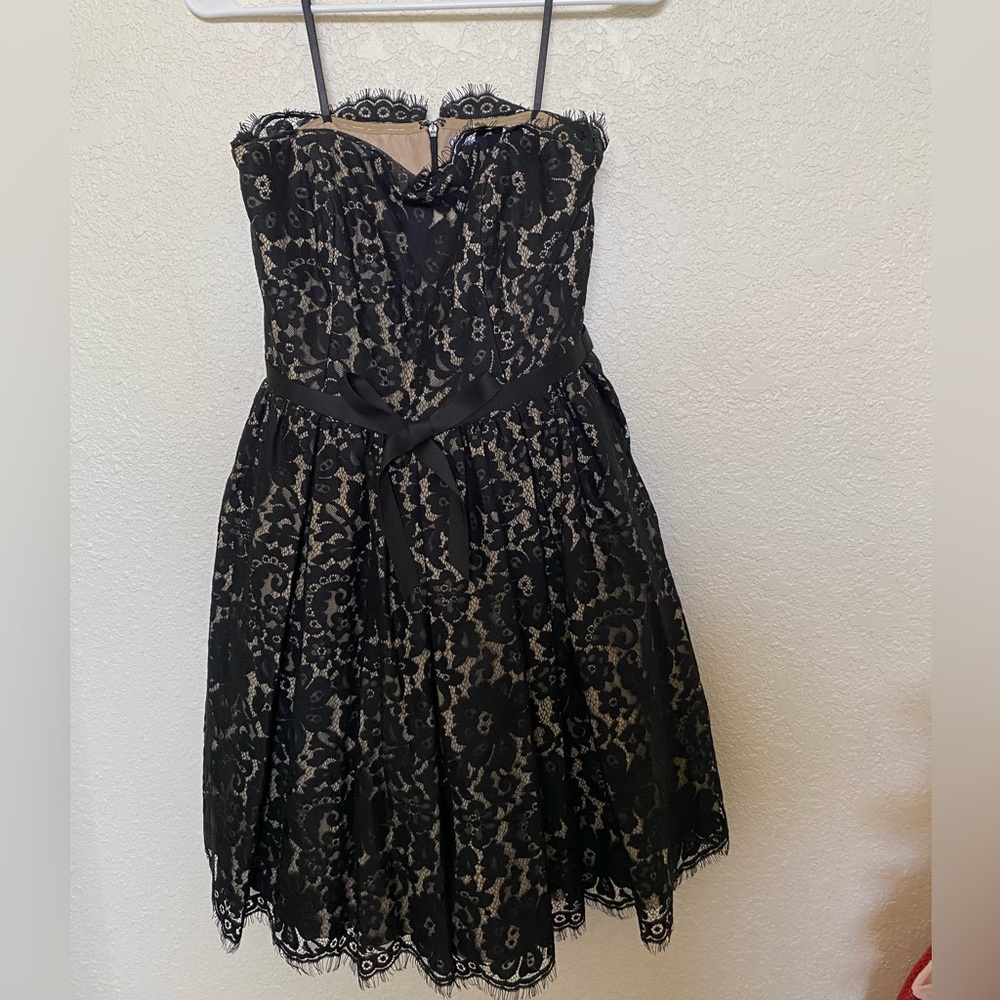 Elegant Black Lace Mini Dress